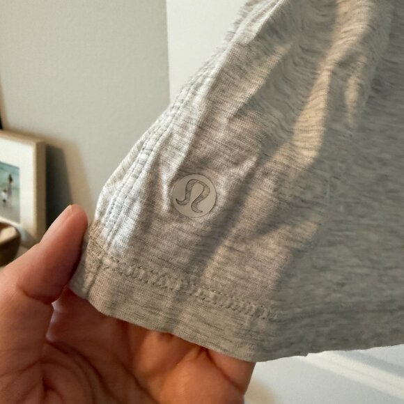 lululemon athletica Gray "All Yours" Tee Size 12 - Picture 3 of 3